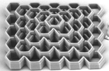 フェムト秒レーザによるフリーフォーム3D加工